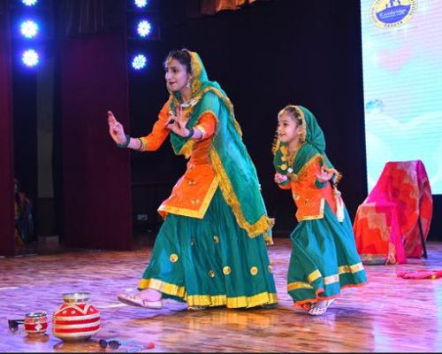 Empowering Elegance at Lady Grandeur!