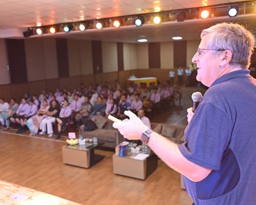 Prof. Jonathan Weaver’s Workshops Spark Inspiration